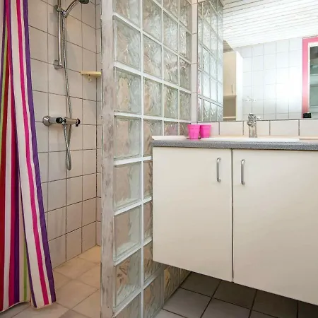 Holiday home 5 Person In Ebeltoft Oksenmolle