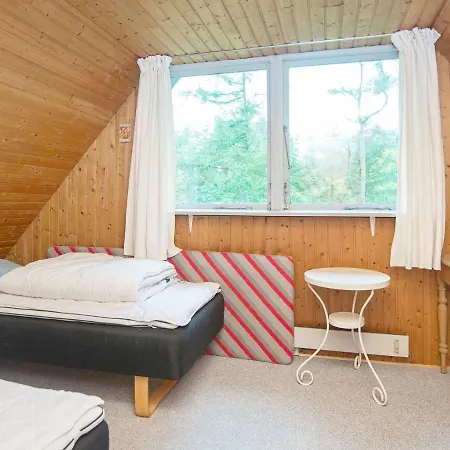 Holiday home 5 Person In Ebeltoft Oksenmolle